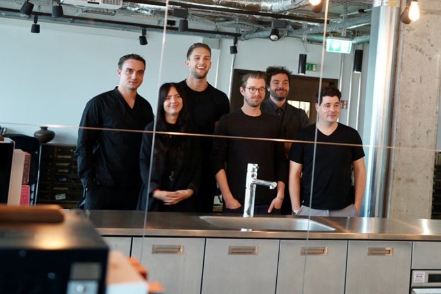 Teamarbeit wird bei der Tech Punk groß geschrieben Das Team der Tech Punk